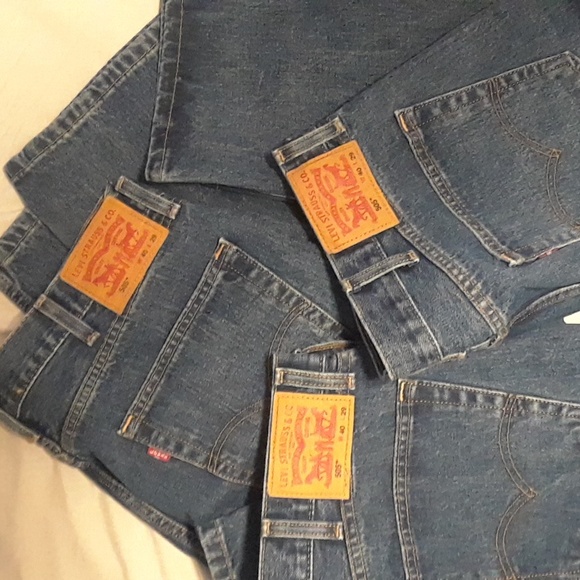Levi's Other - Levis blue jeans 505 regular fit